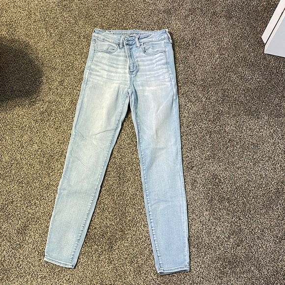 light washed jeans - Picture 1 of 2